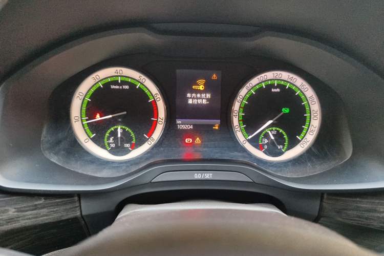 Used Skoda Kodiaq 2018 TSI380 7-Seater Four-Wheel-Drive Flagship Edition Odometer Close Up