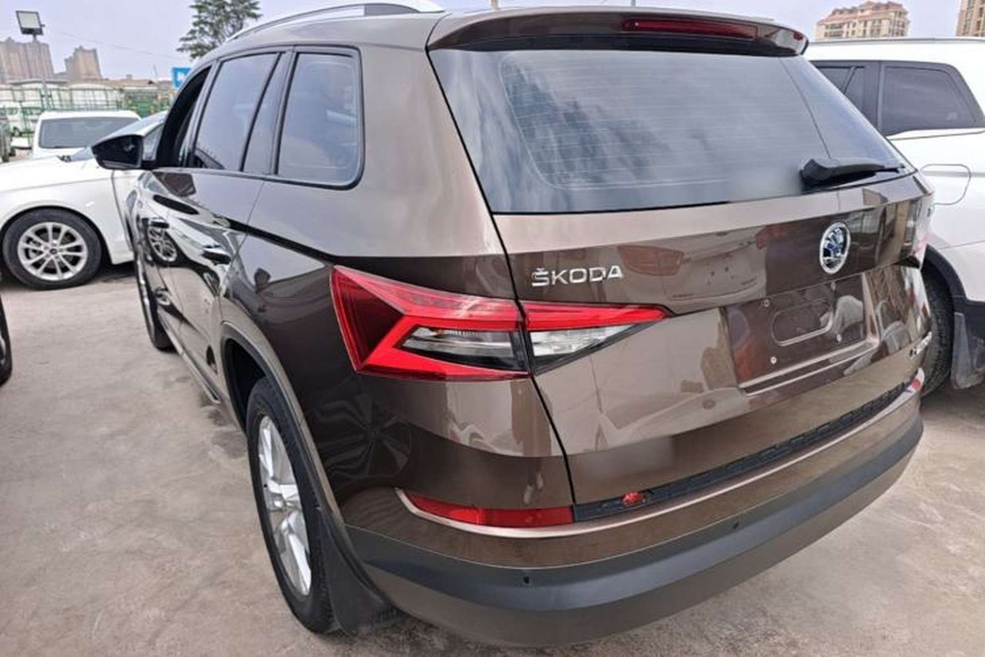 Used Skoda Kodiaq 2018 Facelifted TSI330 5-Seater Two-Wheel-Drive Comfort Edition Rear Left 45 Deg