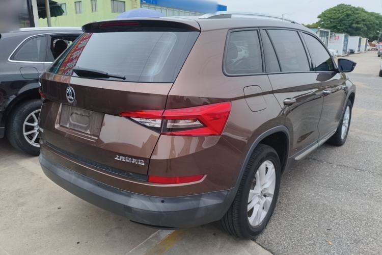 Used Skoda Kodiaq 2018 Facelifted TSI330 5-Seater Two-Wheel-Drive Comfort Edition Rear Right 45 Deg