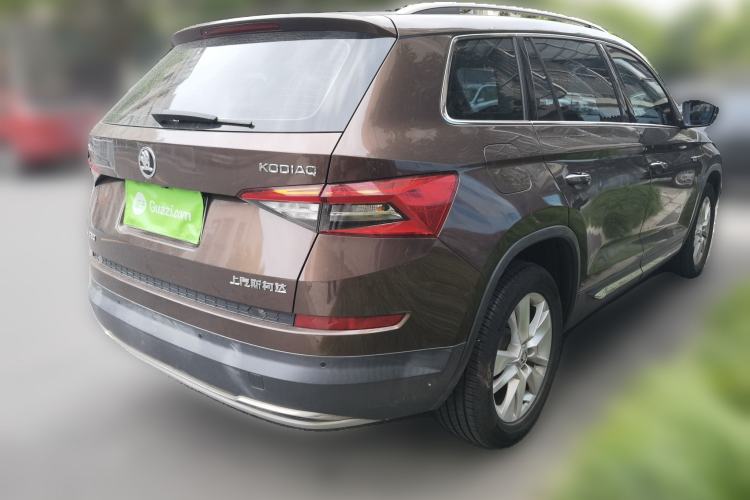 Used Skoda Kodiaq 2018 Facelifted TSI330 5-Seater Two-Wheel-Drive Luxury Enjoyment Edition Rear Right 45 Deg