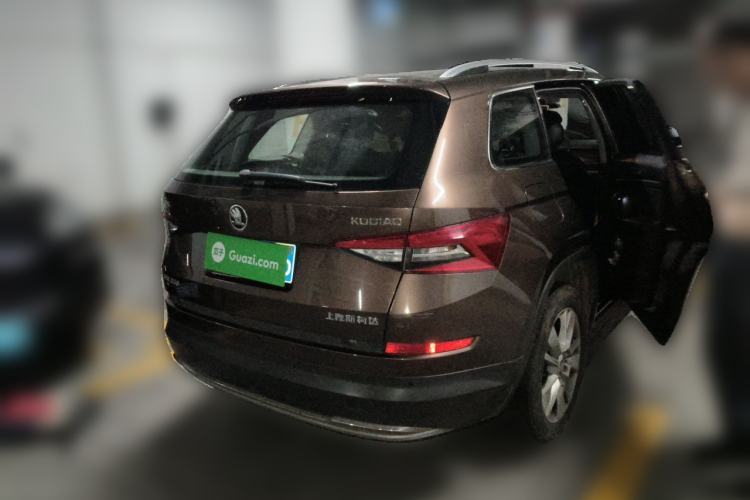 Used Skoda Kodiaq 2018 Facelifted TSI330 5-Seater Two-Wheel-Drive Luxury Enjoyment Edition Rear Right 45 Deg
