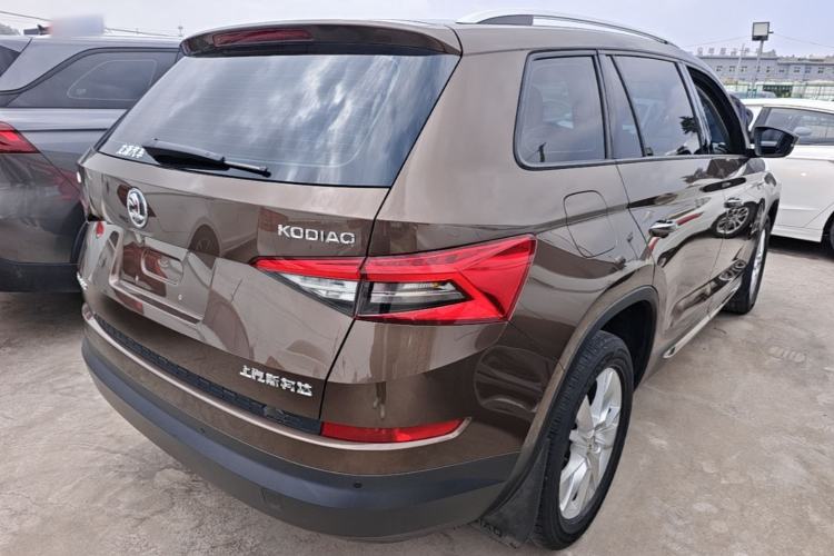 Used Skoda Kodiaq 2018 Facelifted TSI330 5-Seater Two-Wheel-Drive Comfort Edition Rear Right 45 Deg