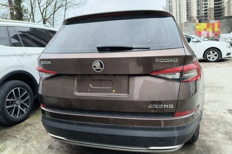 Used Skoda Kodiaq 2018 Facelifted TSI330 5-Seater Two-Wheel-Drive Luxury Enjoyment Edition Rear