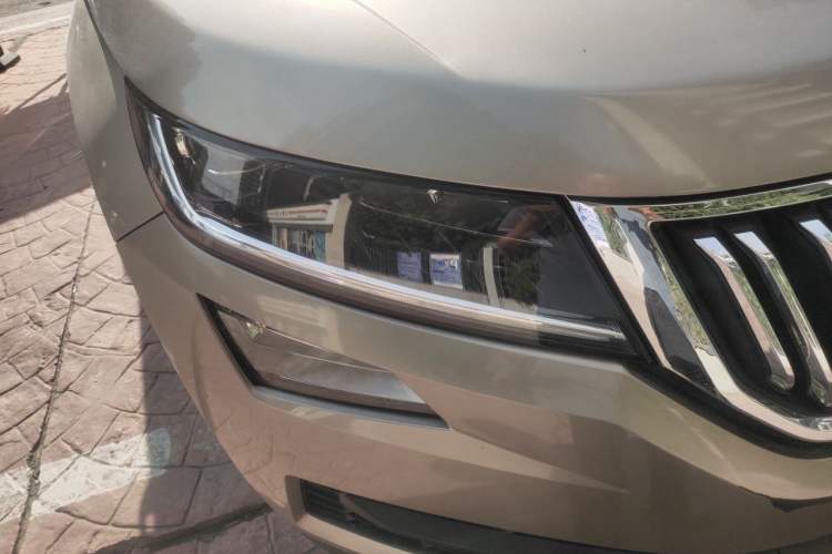 Used Skoda Kodiaq 2018 TSI330 7-Seater Two-Wheel-Drive Luxury Enjoyment Edition Right Front Headlight