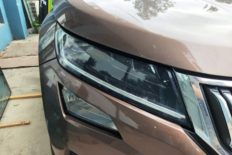 Used Skoda Kodiaq 2018 TSI330 5-Seater Two-Wheel-Drive Luxury Enjoyment Edition Right Front Headlight