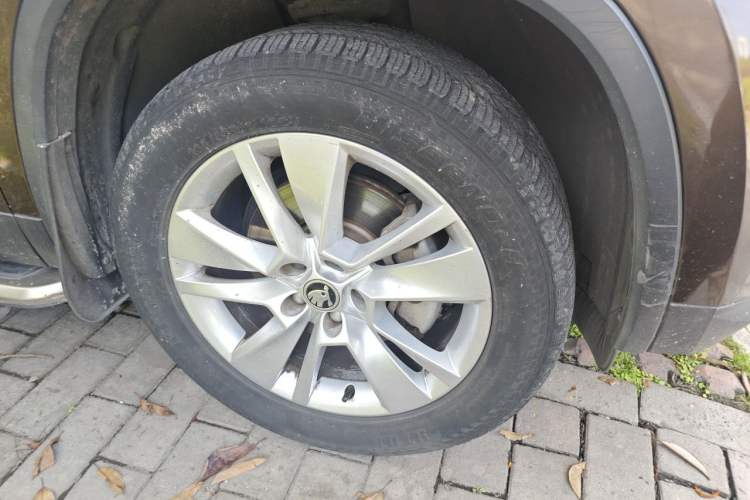 Used Skoda Kodiaq 2018 Facelifted TSI330 5-Seater Two-Wheel-Drive Luxury Enjoyment Edition Right Front Wheel Hub