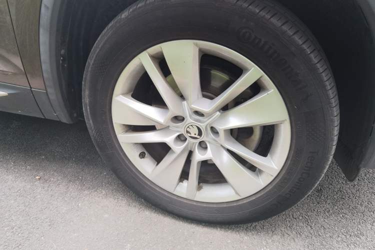 Used Skoda Kodiaq 2018 Facelifted TSI330 5-Seater Two-Wheel-Drive Luxury Enjoyment Edition Right Front Wheel Hub