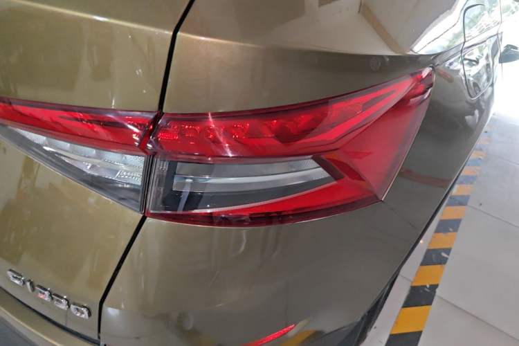 Used Skoda Kodiaq 2018 Facelifted TSI330 5-Seater Two-Wheel-Drive Luxury Enjoyment Edition Right Rear Taillight