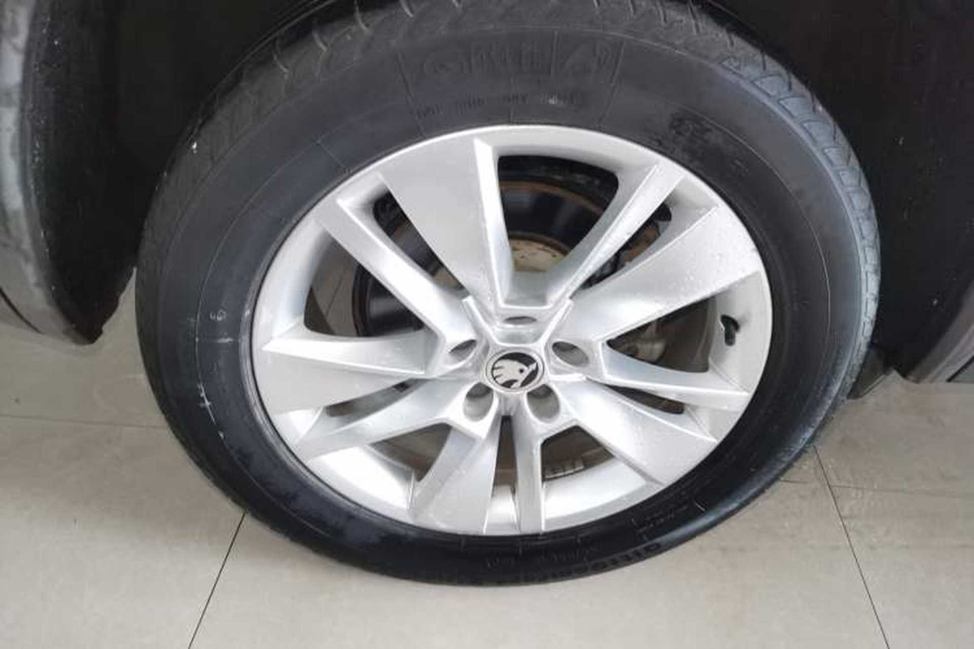 Used Skoda Kodiaq 2018 Facelifted TSI330 5-Seater Two-Wheel-Drive Luxury Edition Right Rear Wheel Hub