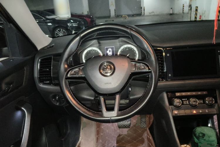 Used Skoda Kodiaq 2018 Facelifted TSI330 5-Seater Two-Wheel-Drive Luxury Enjoyment Edition Steering Wheel