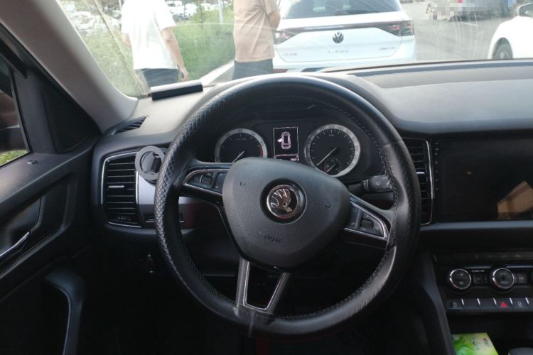 Used Skoda Kodiaq 2018 Facelifted TSI330 5-Seater Two-Wheel-Drive Comfort Edition Steering Wheel