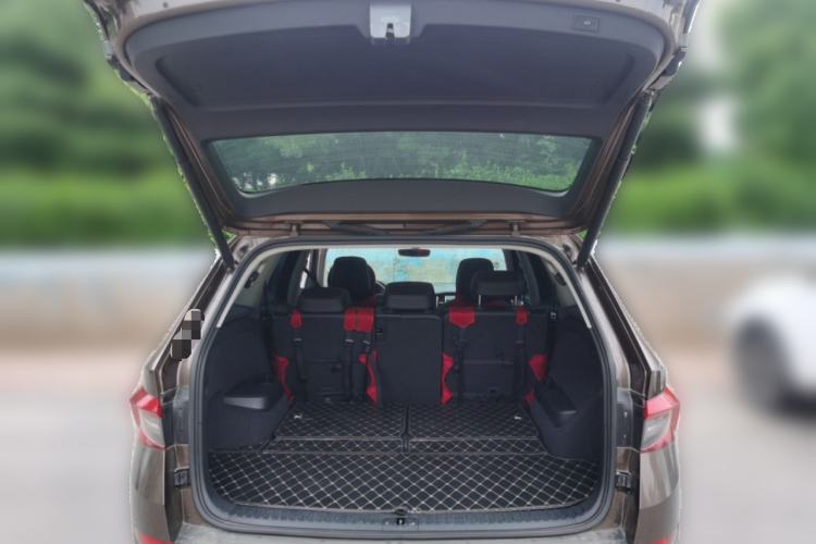 Used Skoda Kodiaq 2018 Restyled TSI330 7-Seater Two-Wheel Drive Luxury Enjoyment Edition Trunk