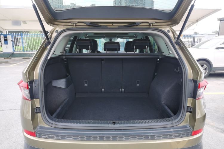 Used Skoda Kodiaq 2018 Facelifted TSI330 5-Seater Two-Wheel-Drive Luxury Enjoyment Edition Trunk