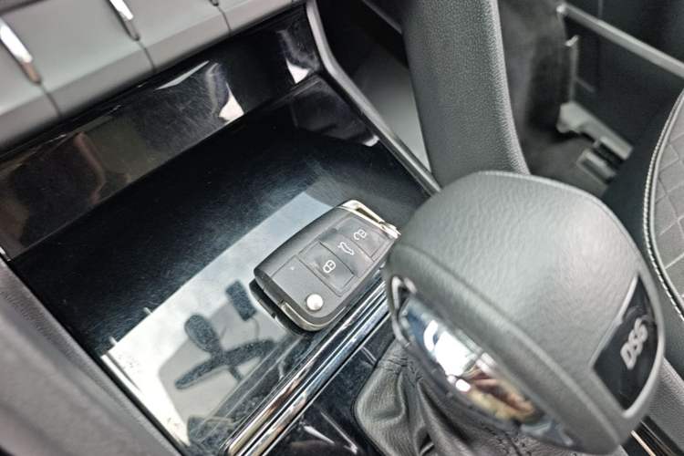 Used Skoda Kodiaq 2018 Facelifted TSI330 5-Seater Two-Wheel-Drive Comfort Edition Vehicle Key