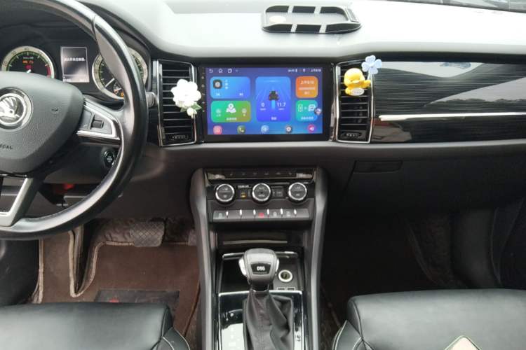 Used Skoda Kodiaq 2018 Facelifted TSI330 5-Seater Two-Wheel-Drive Luxury Enjoyment Edition Audio And AC Panel