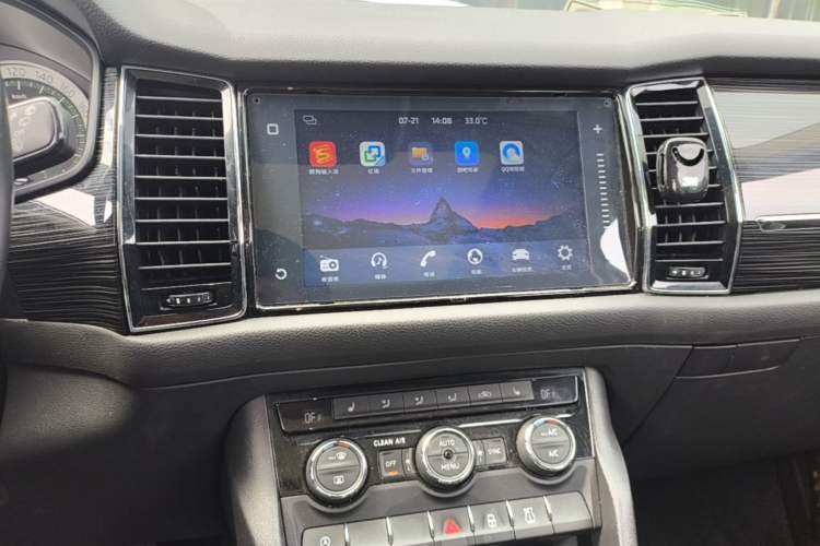 Used Skoda Kodiaq 2018 Restyled TSI330 7-Seater Two-Wheel Drive Luxury Enjoyment Edition Audio And AC Panel