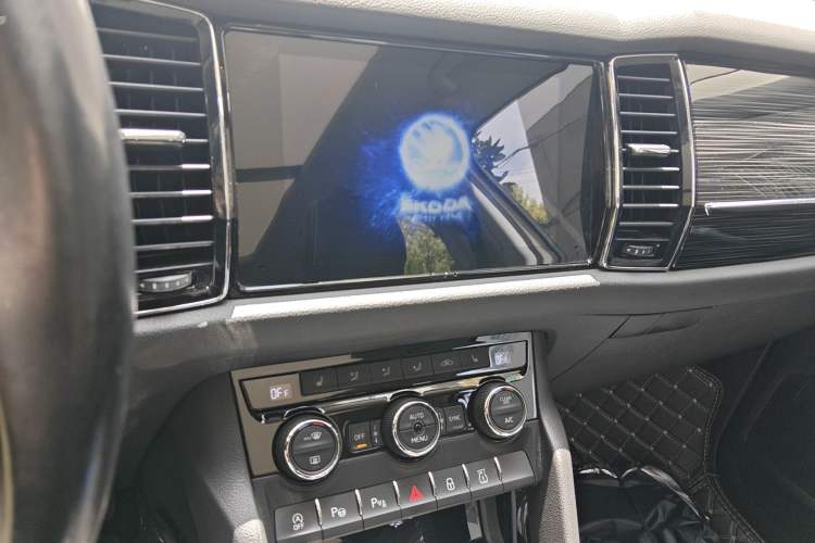 Used Skoda Kodiaq 2018 TSI330 5-Seater Two-Wheel-Drive Luxury Enjoyment Edition Audio And AC Panel