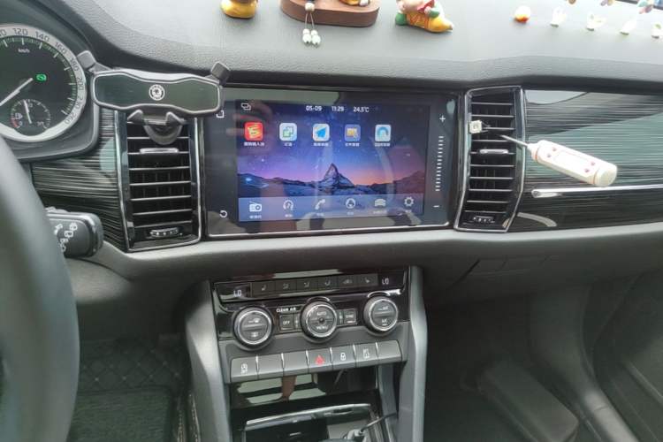 Used Skoda Kodiaq 2018 TSI330 5-Seater Two-Wheel-Drive Luxury Enjoyment Edition Audio And AC Panel