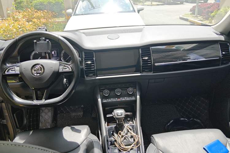 Used Skoda Kodiaq 2018 TSI330 5-Seater Two-Wheel-Drive Luxury Enjoyment Edition Center Console