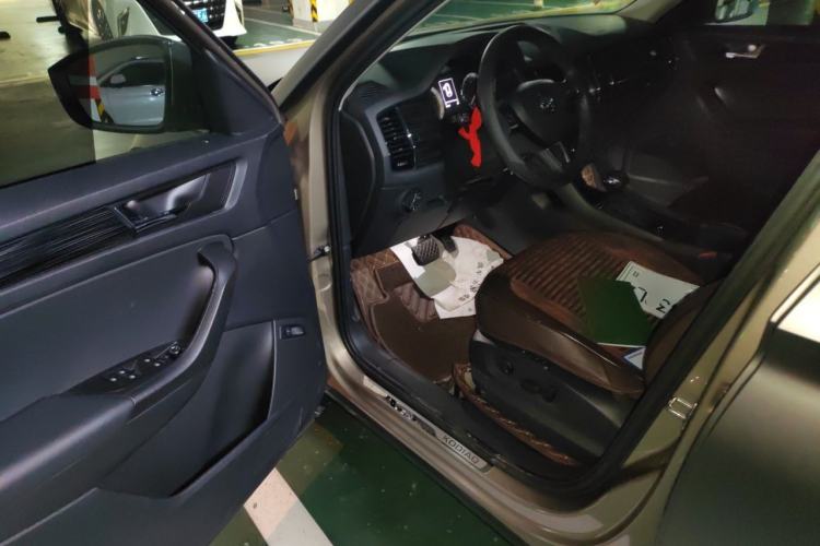 Used Skoda Kodiaq 2018 Facelifted TSI330 5-Seater Two-Wheel-Drive Luxury Enjoyment Edition Driver Seat