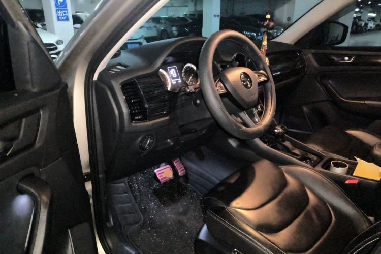 Used Skoda Kodiaq 2018 Facelifted TSI330 5-Seater Two-Wheel-Drive Luxury Enjoyment Edition Driver Seat