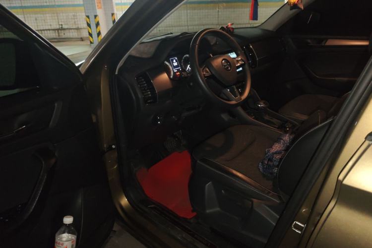 Used Skoda Kodiaq 2018 Facelifted TSI330 5-Seater Two-Wheel-Drive Comfort Edition Driver Seat
