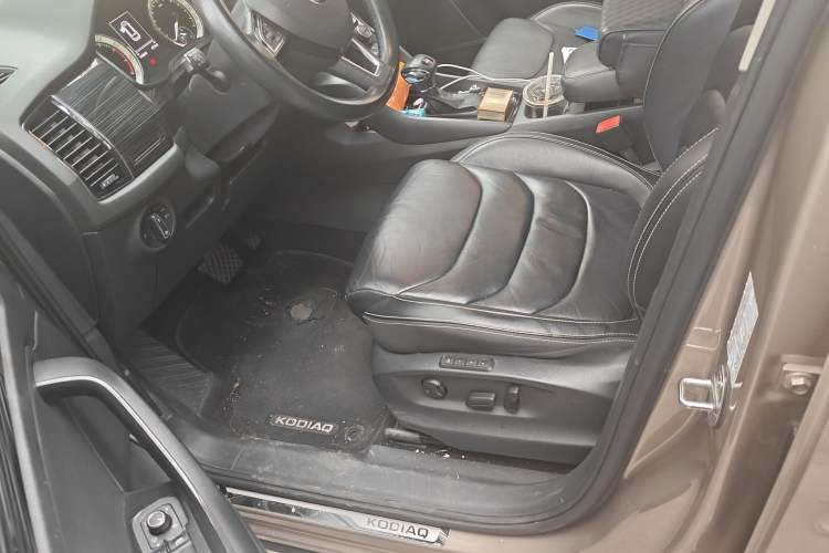Used Skoda Kodiaq 2018 TSI330 5-Seater Two-Wheel-Drive Luxury Enjoyment Edition Driver Seat