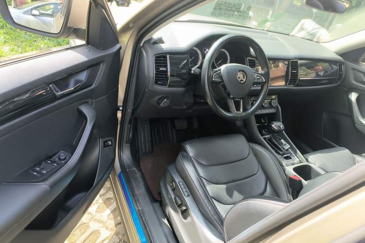 Used Skoda Kodiaq 2018 Facelifted TSI330 5-Seater Two-Wheel-Drive Luxury Enjoyment Edition Driver Seat