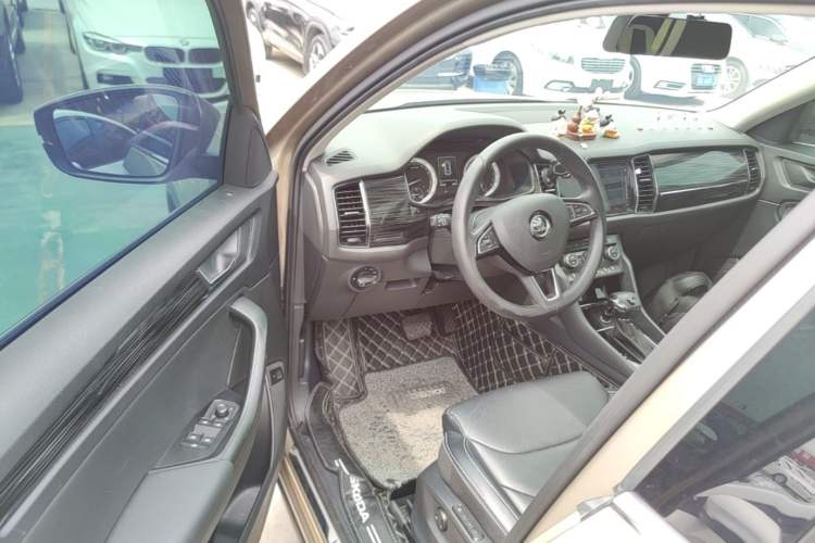 Used Skoda Kodiaq 2018 TSI330 5-Seater Two-Wheel-Drive Luxury Enjoyment Edition Driver Seat
