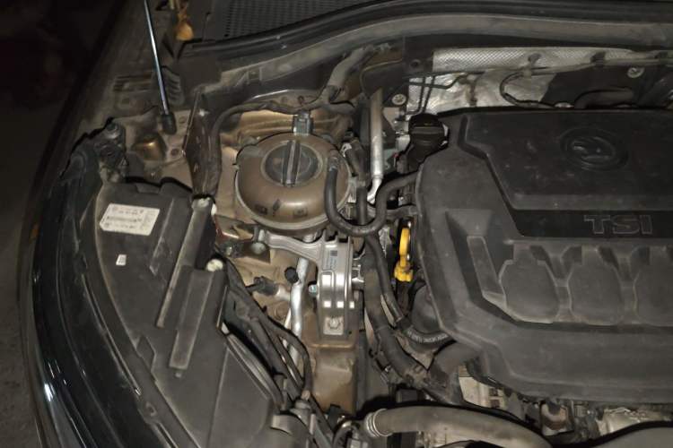 Used Skoda Kodiaq 2018 Facelifted TSI330 5-Seater Two-Wheel-Drive Comfort Edition Engine Bay Right