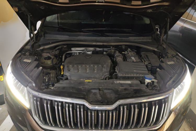 Used Skoda Kodiaq 2018 Facelifted TSI330 5-Seater Two-Wheel-Drive Luxury Enjoyment Edition Engine Bay