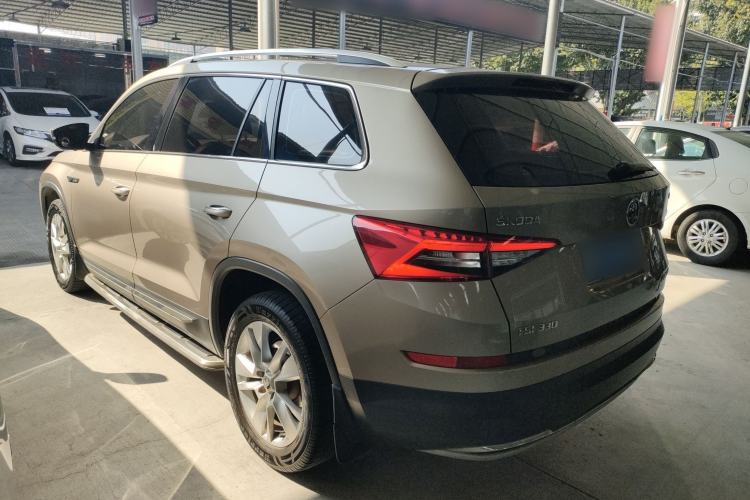 Used Skoda Kodiaq 2018 TSI330 5-Seater Two-Wheel-Drive Luxury Enjoyment Edition Exterior 3