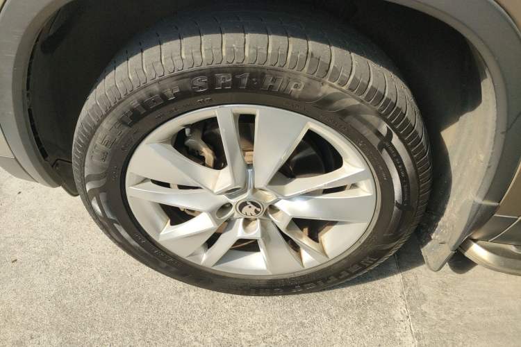 Used Skoda Kodiaq 2018 TSI330 5-Seater Two-Wheel-Drive Luxury Enjoyment Edition Exterior 7