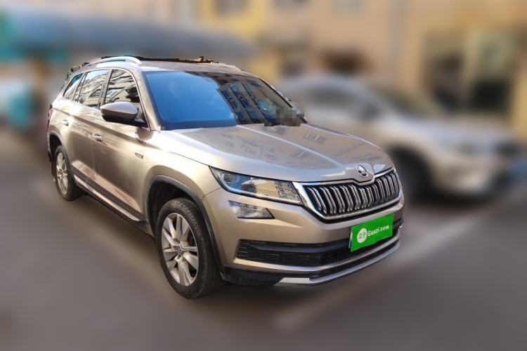 Used Skoda Kodiaq 2018 Facelifted TSI330 5-Seater Two-Wheel-Drive Luxury Enjoyment Edition Front Right 45 Deg