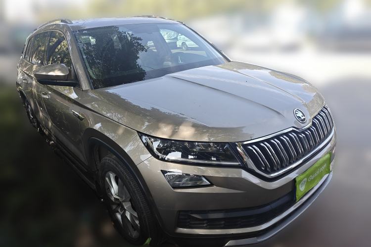 Used Skoda Kodiaq 2018 Facelifted TSI330 5-Seater Two-Wheel-Drive Luxury Enjoyment Edition Front Right 45 Deg