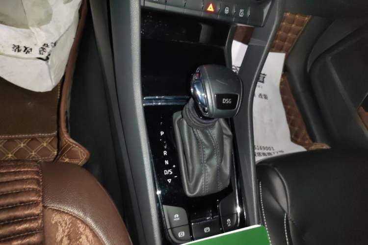 Used Skoda Kodiaq 2018 Facelifted TSI330 5-Seater Two-Wheel-Drive Luxury Enjoyment Edition Gear Lever