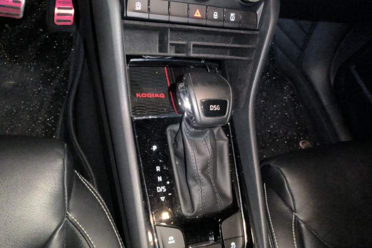 Used Skoda Kodiaq 2018 Facelifted TSI330 5-Seater Two-Wheel-Drive Luxury Enjoyment Edition Gear Lever