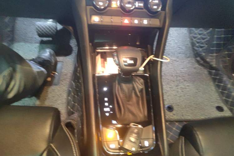 Used Skoda Kodiaq 2018 Restyled TSI330 7-Seater Two-Wheel Drive Luxury Enjoyment Edition Gear Lever