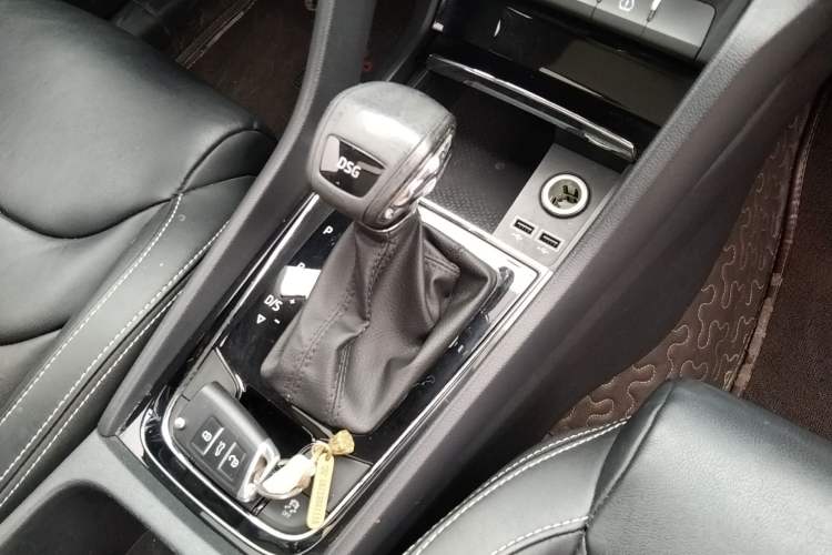 Used Skoda Kodiaq 2018 Facelifted TSI330 5-Seater Two-Wheel-Drive Luxury Enjoyment Edition Gear Lever