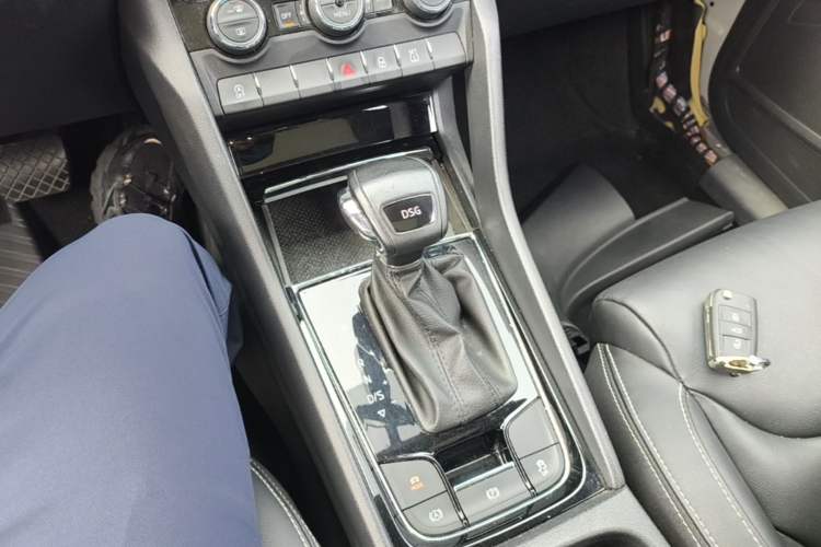 Used Skoda Kodiaq 2018 Restyled TSI330 7-Seater Two-Wheel Drive Luxury Enjoyment Edition Gear Lever