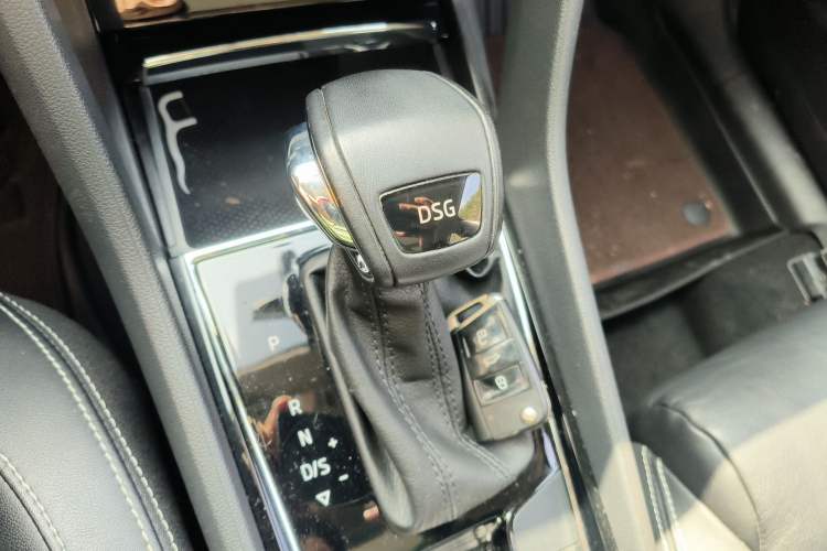 Used Skoda Kodiaq 2018 Facelifted TSI330 5-Seater Two-Wheel-Drive Luxury Enjoyment Edition Gear Lever