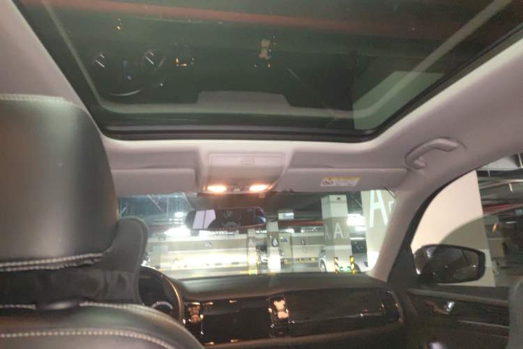 Used Skoda Kodiaq 2018 Restyled TSI330 7-Seater Two-Wheel Drive Luxury Enjoyment Edition Headliner
