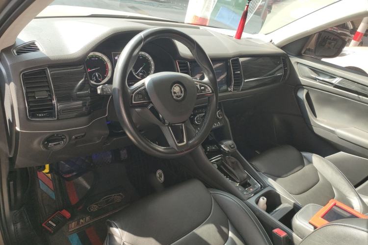 Used Skoda Kodiaq 2018 TSI330 5-Seater Two-Wheel-Drive Luxury Enjoyment Edition Interior 2