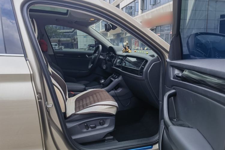 Used Skoda Kodiaq 2018 TSI330 5-Seater Two-Wheel-Drive Luxury Enjoyment Edition Interior 7