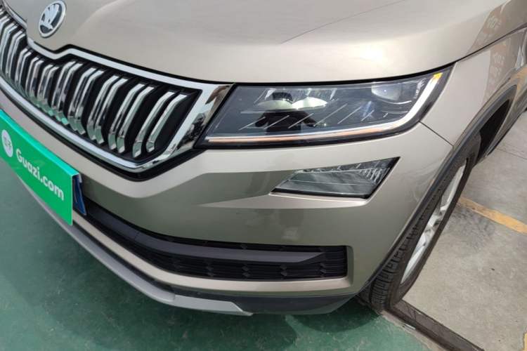 Used Skoda Kodiaq 2018 TSI330 5-Seater Two-Wheel-Drive Luxury Enjoyment Edition Left Front Headlight