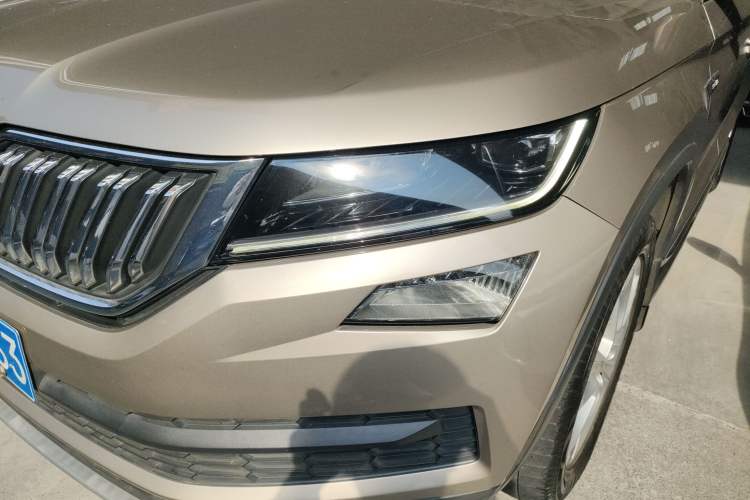 Used Skoda Kodiaq 2018 TSI330 5-Seater Two-Wheel-Drive Luxury Enjoyment Edition Left Front Headlight
