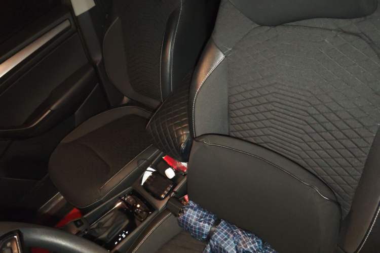 Used Skoda Kodiaq 2018 Facelifted TSI330 5-Seater Two-Wheel-Drive Comfort Edition Left Front Seat