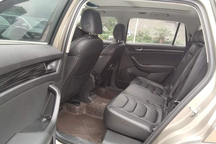 Used Skoda Kodiaq 2018 Facelifted TSI330 5-Seater Two-Wheel-Drive Luxury Enjoyment Edition Left Rear Seat
