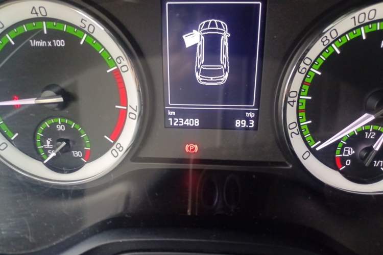 Used Skoda Kodiaq 2018 Facelifted TSI330 5-Seater Two-Wheel-Drive Luxury Enjoyment Edition Odometer Close Up