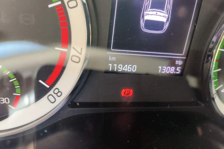 Used Skoda Kodiaq 2018 Facelifted TSI330 5-Seater Two-Wheel-Drive Luxury Enjoyment Edition Odometer Close Up